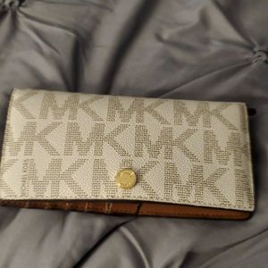 Michael Kors wallet